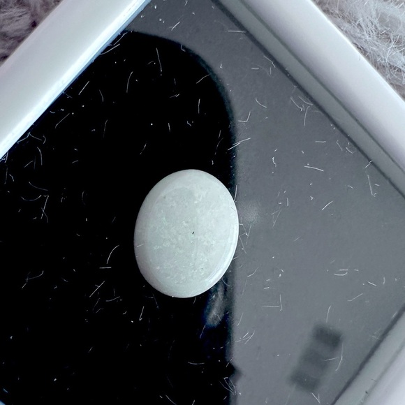 Solid Oval Opal loose stone 1.25ct - 10x8mm - Picture 2 of 6